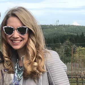 Meet your Posher, Leah